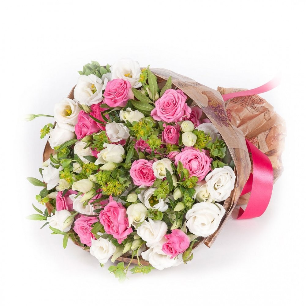 Доставка цветов на дом cvbaza. Букет из кустовых роз и лизиантусов. Букет из кустовых роз с лизиантусом. Букет цветов из кустовых роз.