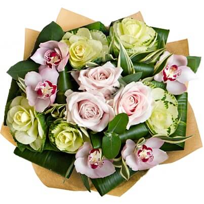Букет из брассики, роз и орхидей - Фото 1