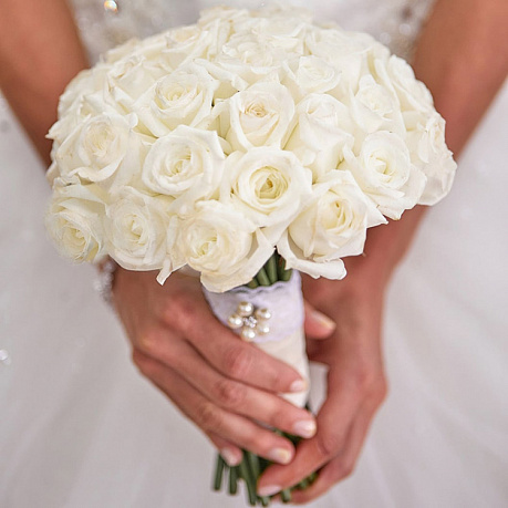 Букет невесты из белых роз - Фото 1