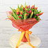 Букет из тюльпанов, гиперикума и зелени - Фото 1