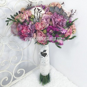 Фиолетовый букет невесты "Чародейка"