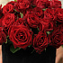 Красные кустовые розы в коробке - Фото 4