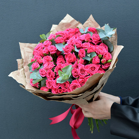 25 кустовых розовых роз  - Фото 1