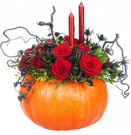 Тыква с цветами и свечами на Хэллоуин  - Фото 1