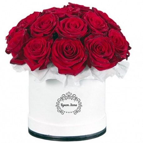 19 красных роз в малой шляпной коробке - Фото 1