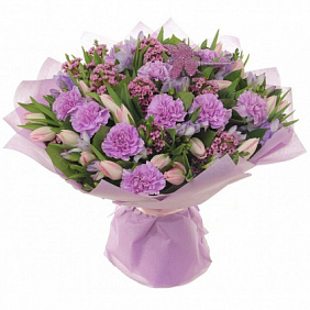 Букет из фиолетовых гвоздик и тюльпанов