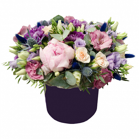 Пионы, розы, эрингиум и гвоздики в средней шляпной коробке - Фото 1