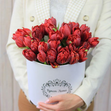 Пионовидные тюльпаны в коробке - Фото 1