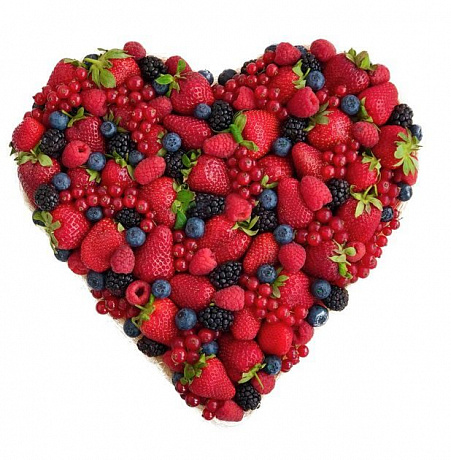 Букет из ягод в виде сердца - Фото 1